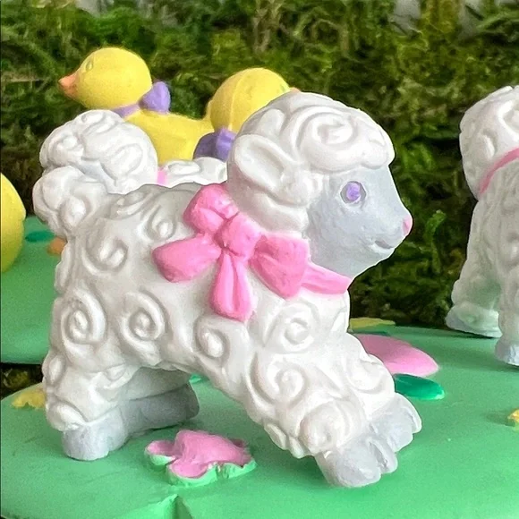 VINTAGE AVON whimsical Easter egg resin holders, baby ducks, bunnies, sheep. 90s - Picture 10 of 14